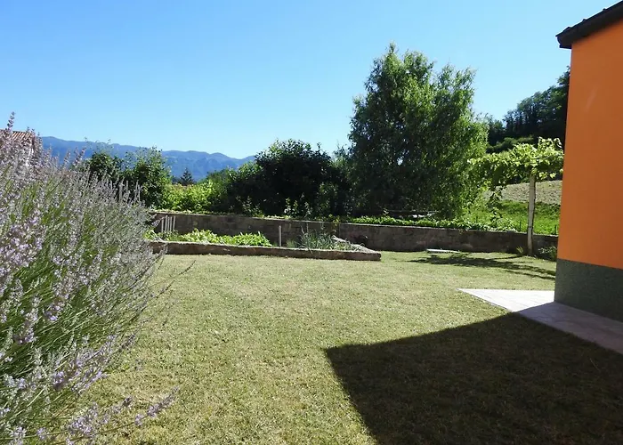 Pocitniska Hisa Casa di campagna Dobravlje