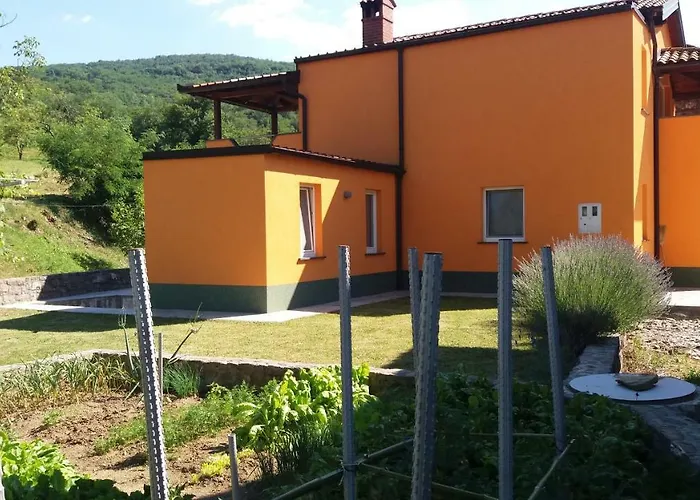 Landhuis Pocitniska Hisa